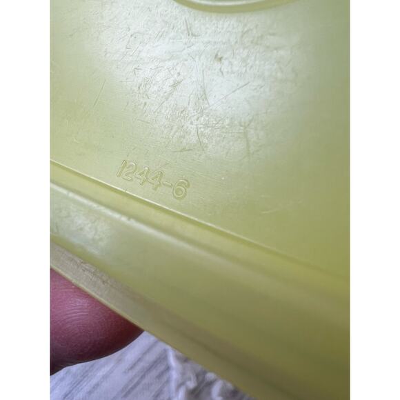 Vintage Lemon Yellow Tupperware Rectangular Container #1243-3 With Lid #1244-6 - Picture 6 of 14